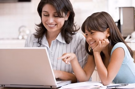 L&rsquo;intelligence artificielle s&rsquo;invite dans les devoirs : 74% des parents y voient un atout