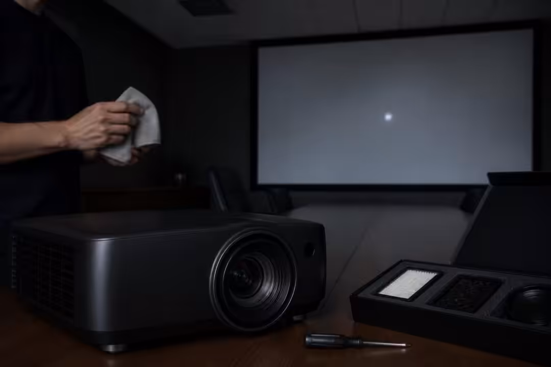 découvrez les causes courantes des points blancs sur un vidéoprojecteur et les solutions efficaces pour les éliminer, afin d'améliorer la qualité de votre projection.